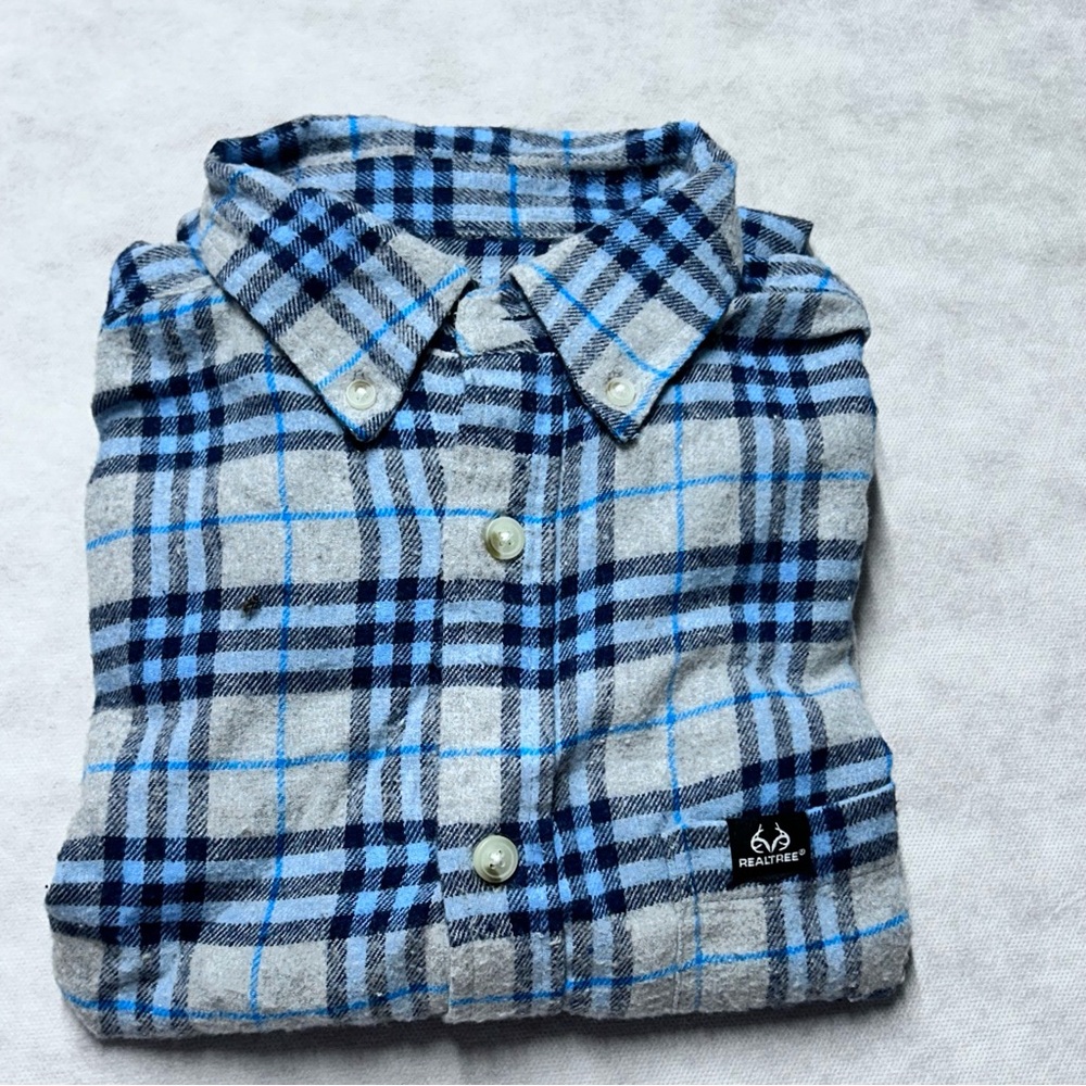 Realtree by Staghorn‎ Outfitters Blue and Gray Plaid Flannel Shirt Small